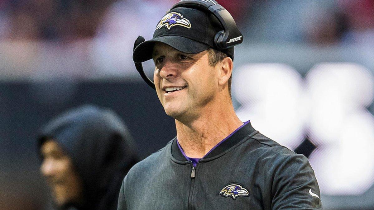 El técnico de los Ravens no ve claro el protocolo para la vuelta de la NFL