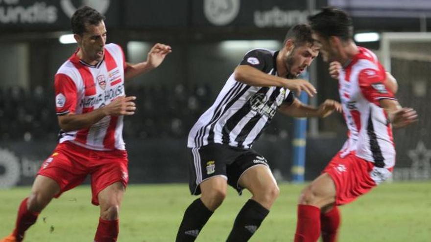 El Cartagena pierde por penaltis contra el Logroñés