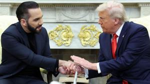 Trump i Bukele mostren la seva aliança en la croada antimigratòria del republicà