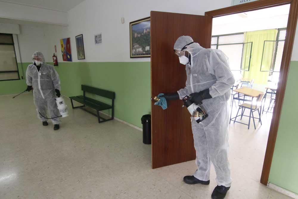 Así se desinfectan los colegios de Córdoba