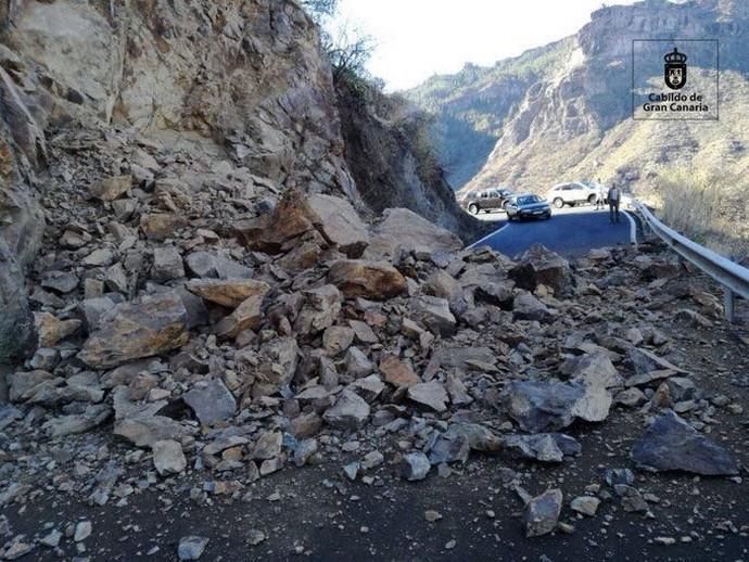 Un desprendimiento obliga a cerrar  la carretera de La Culata