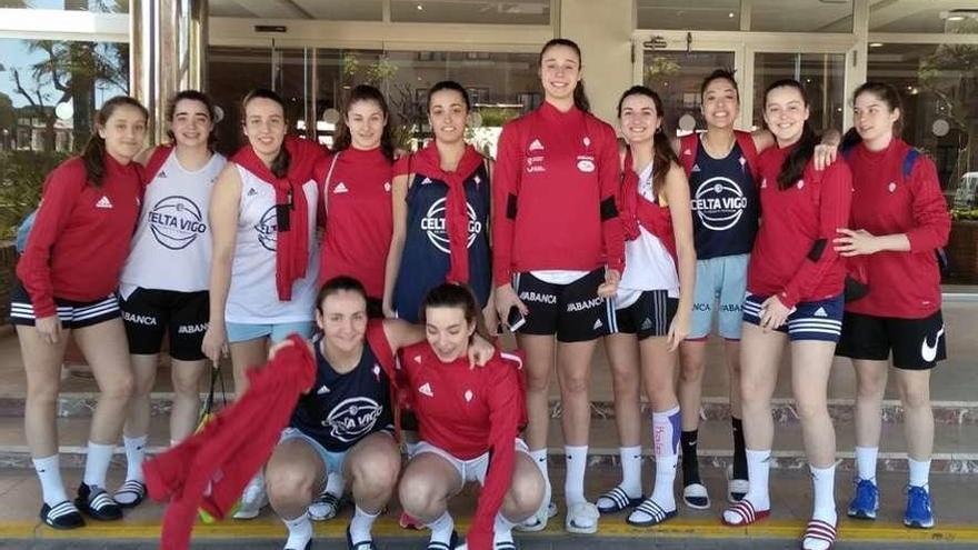 Plantilla junior del Celta Zorka que inicia su participación en el Nacional de la categoría. // FDV