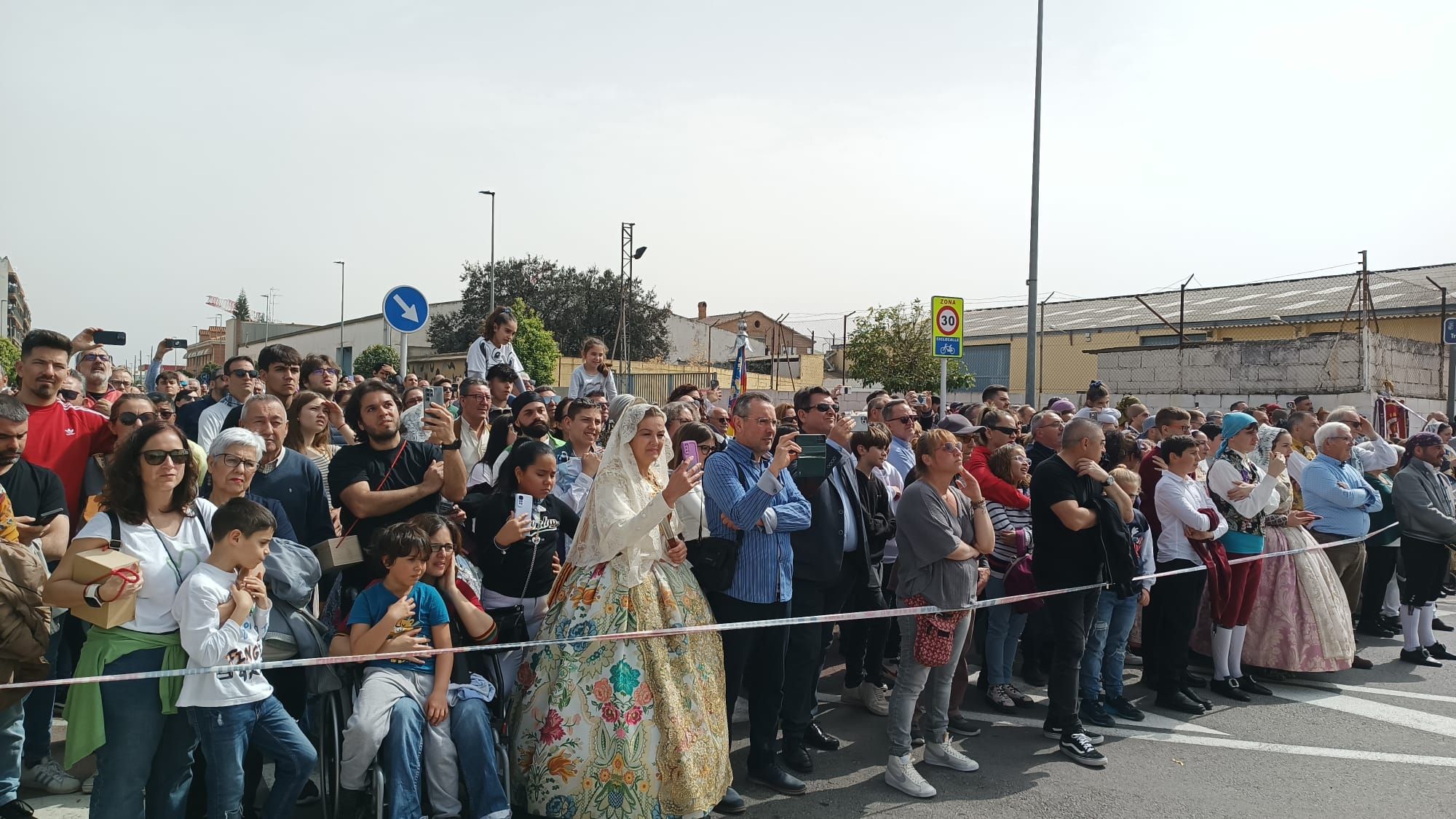 Quart de Poblet celebra la ofrenda a la Virgen de los Desamparados