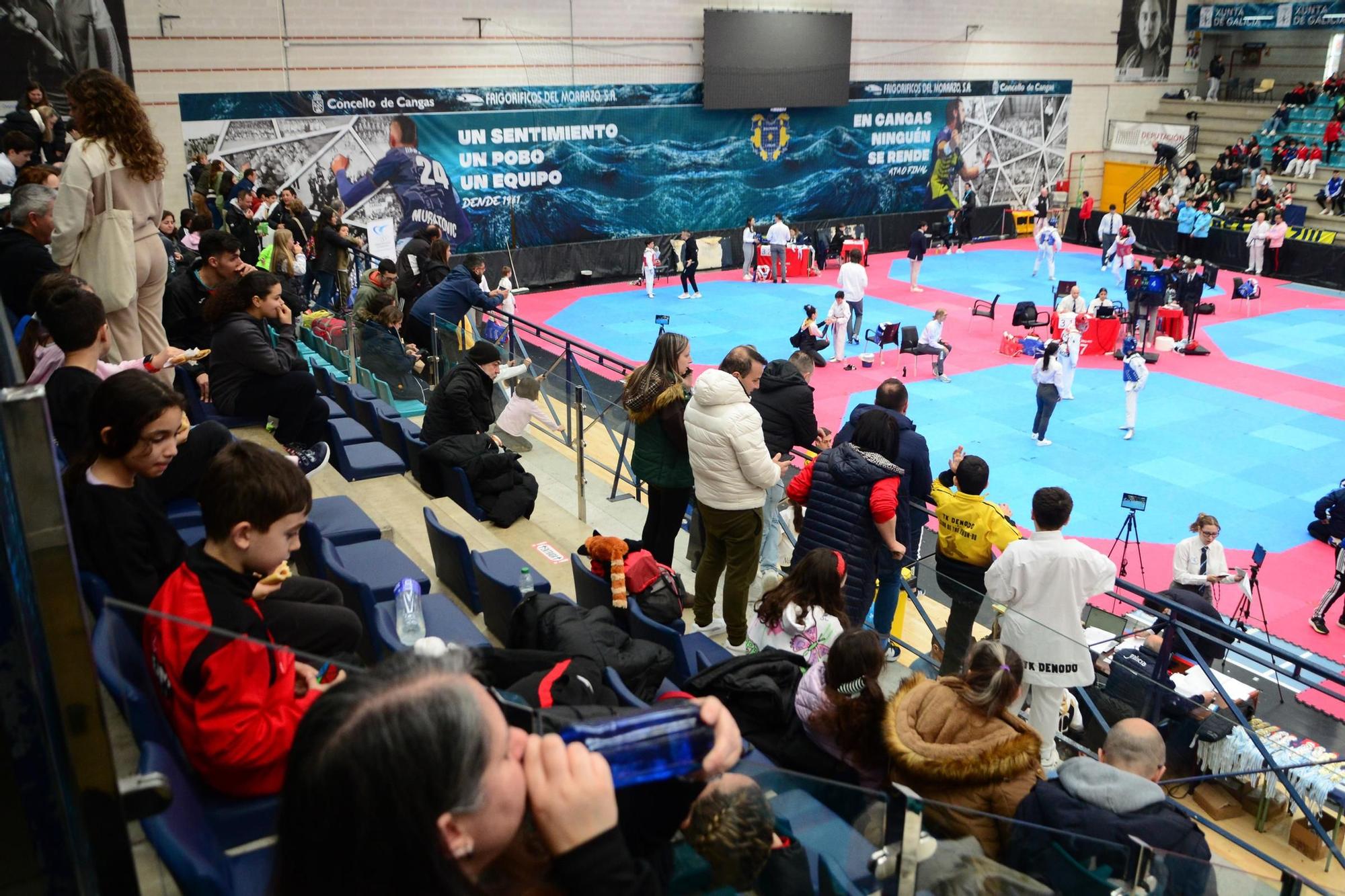 El Campeonato Gallego de Promesas y Veteranos llena O Gatañal de aficionados al taekwondo