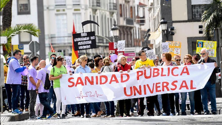 Manifestación por la sanidad pública a principios de abril en la capital grancanaria.