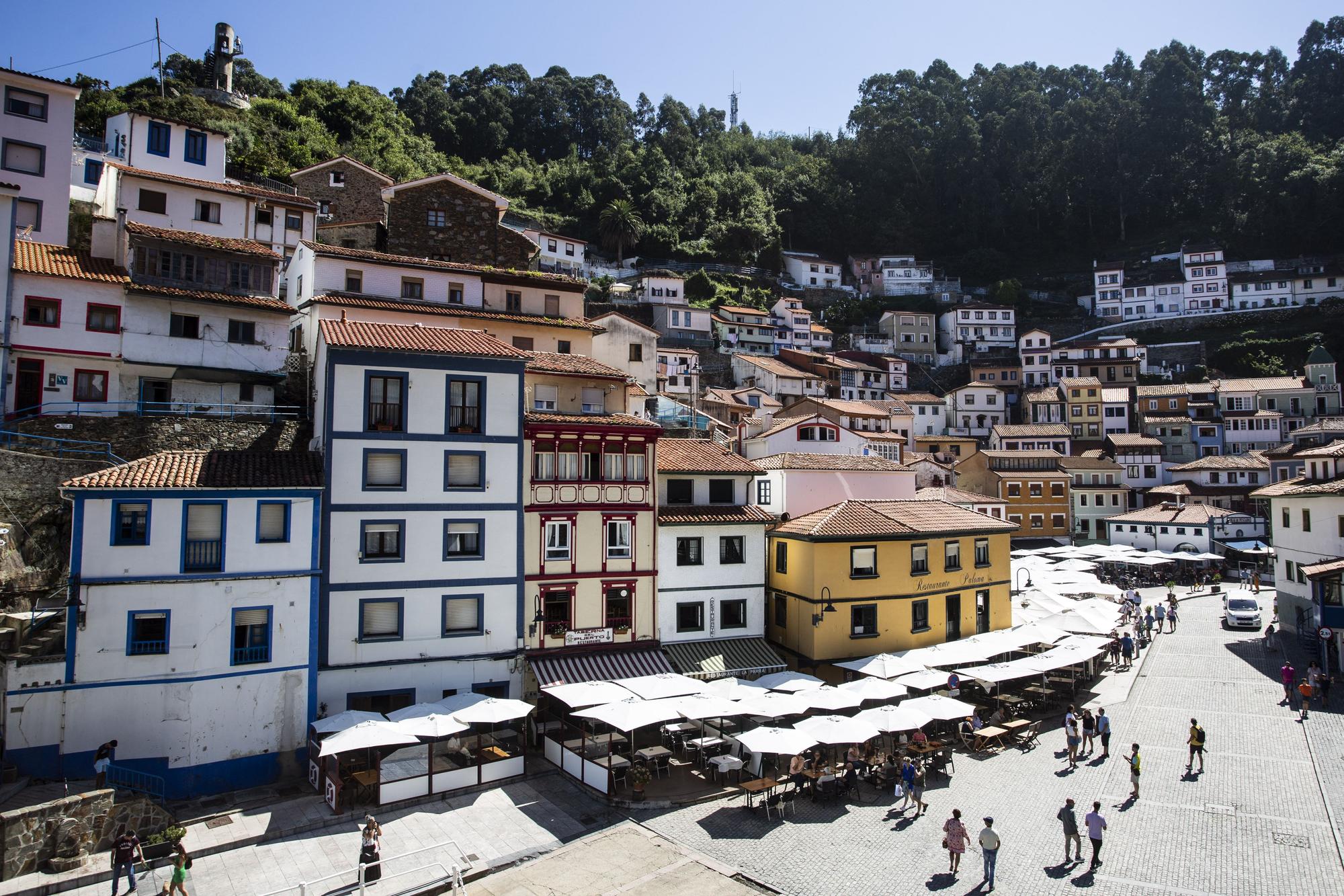 Asturianos en Cudillero, un recorrido por el municipio