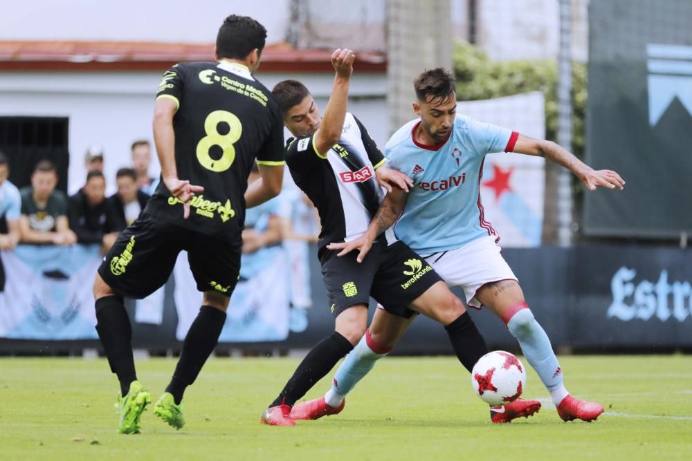 Las mejores imágenes de la semifinal del playoff de ascenso entre el Celta B y el Cartagena en un campo de Barreiro abarrotado.