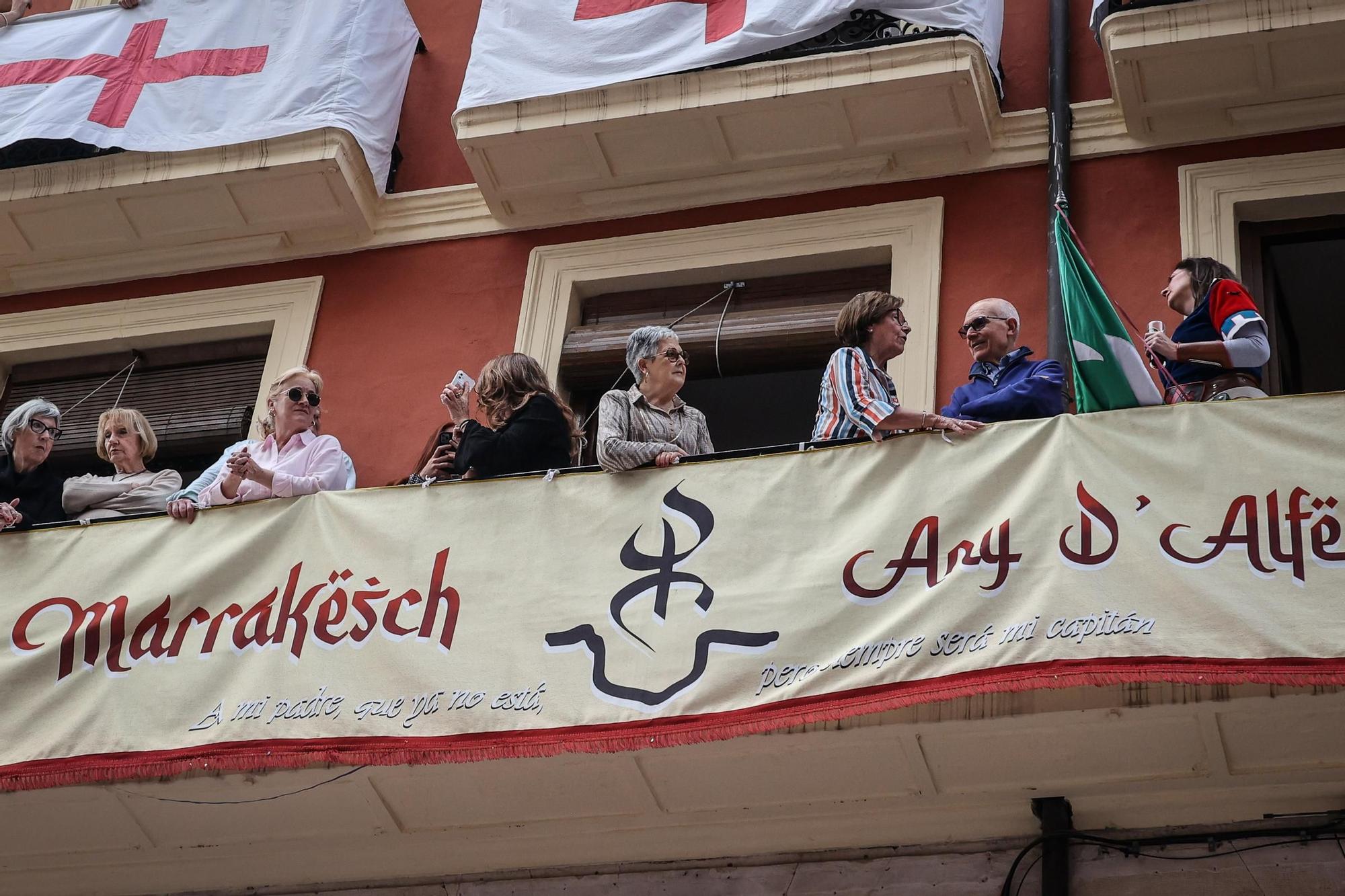 La mujer hace historia en la Entrada Mora de Alcoy