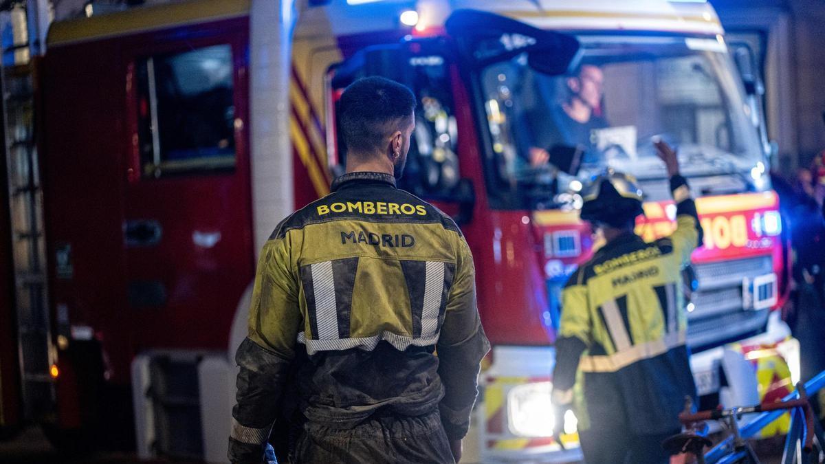 MUERE INCENDIO CASA MADRID | Un hombre de 70 años fallece en un incendio en una vivienda de Usera