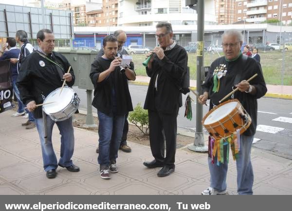 Ofrenda floral de aficionados del CD Castellón