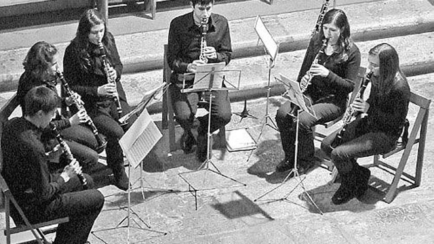 Los músicos de Lalín, durante su actuación en el certamen de corales de Galicia Central.