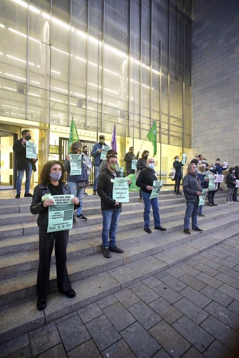 Els mestres esgoten la paciència i alerten que treballen «sota mínims»