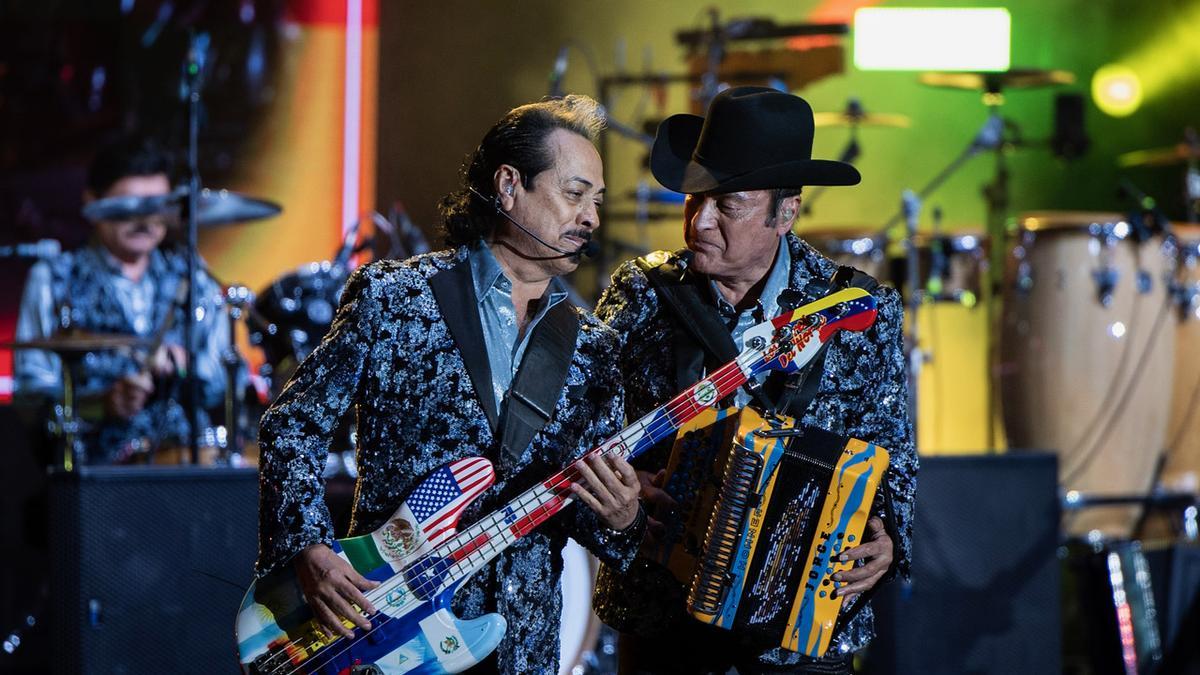 El concierto de Los Tigres del Norte encandiló a los asistentes.