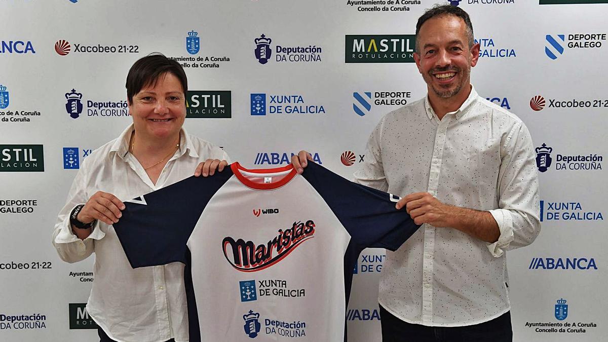 Esther Muñiz se pone al frente del Maristas - La Opinión de A Coruña