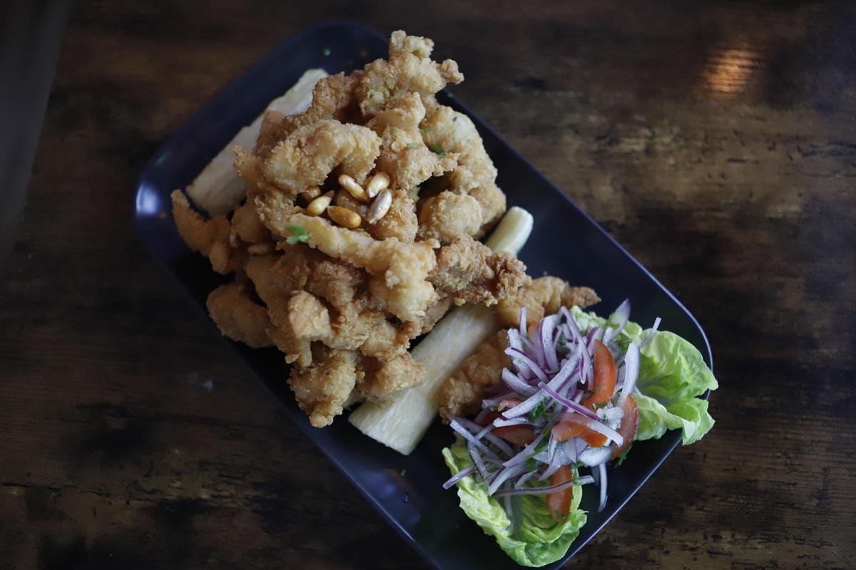 En imágenes | Así es Taberna Don Raul, el pequeño restaurante de Zaragoza donde la gastronomía peruana se hace grande