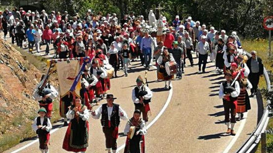 Llegada de los romeros alistanos a la zona de la frontera.