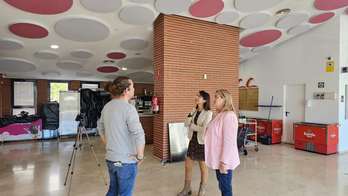 La alcaldesa, Ana Sala, en el centro cívico