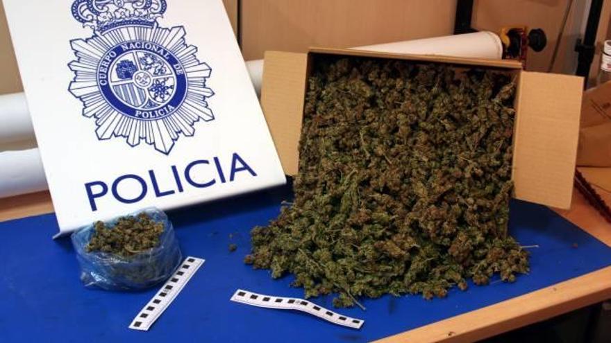 La Policía Nacional desarticula un punto negro de venta de marihuana en Almassora