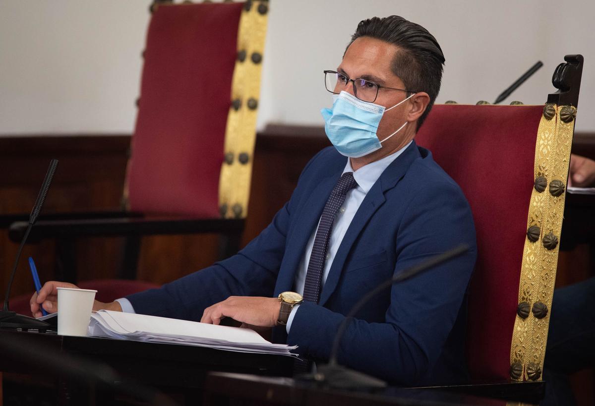 Pleno del Ayuntamiento de La Laguna correspondiente al mes de abril