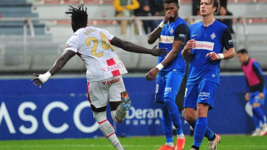 Obeng celebra el gol del Huesca en Lezama contra el Amorebieta. | LALIGA