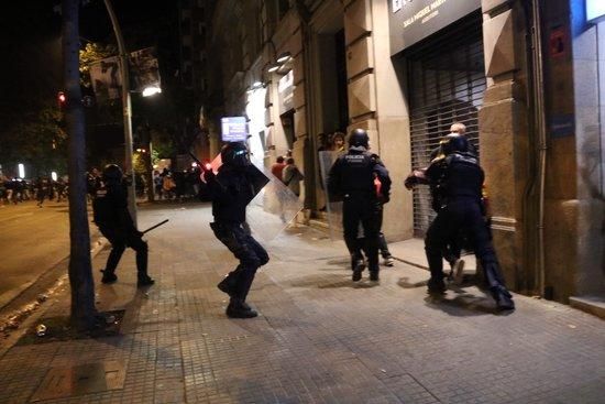 Tercera nit de disturbis a la ciutat de Girona