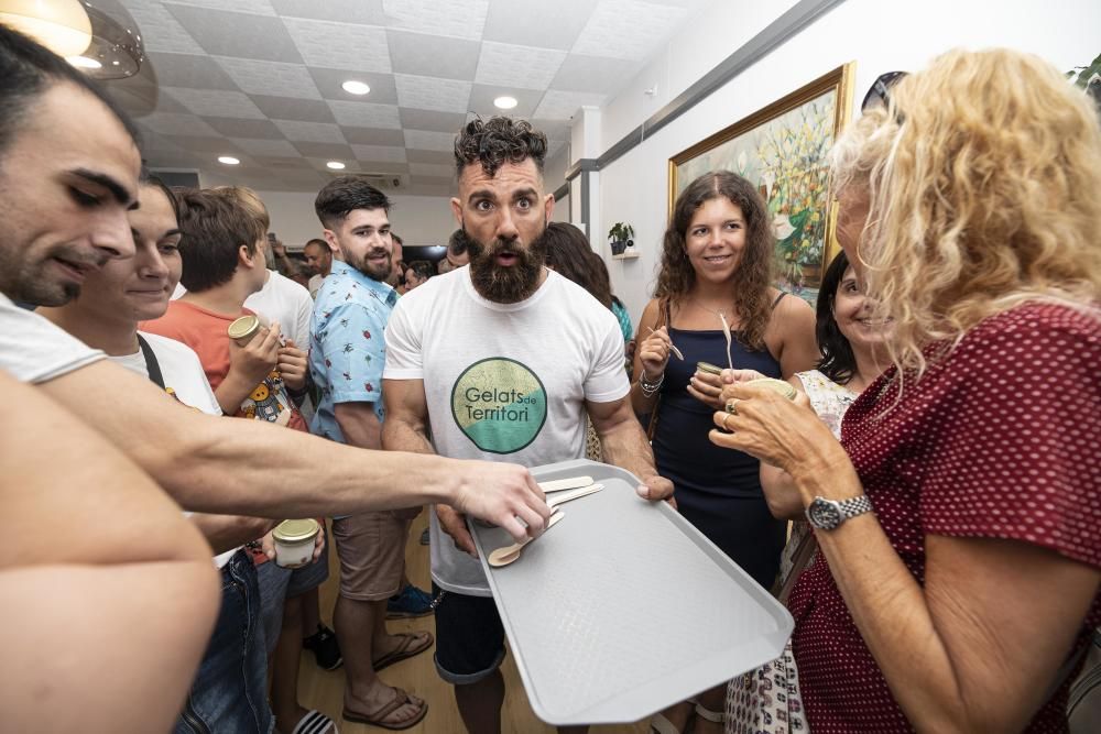 El cuiner Marc Ribas presenta a Tossa la seva nova línia de gelats