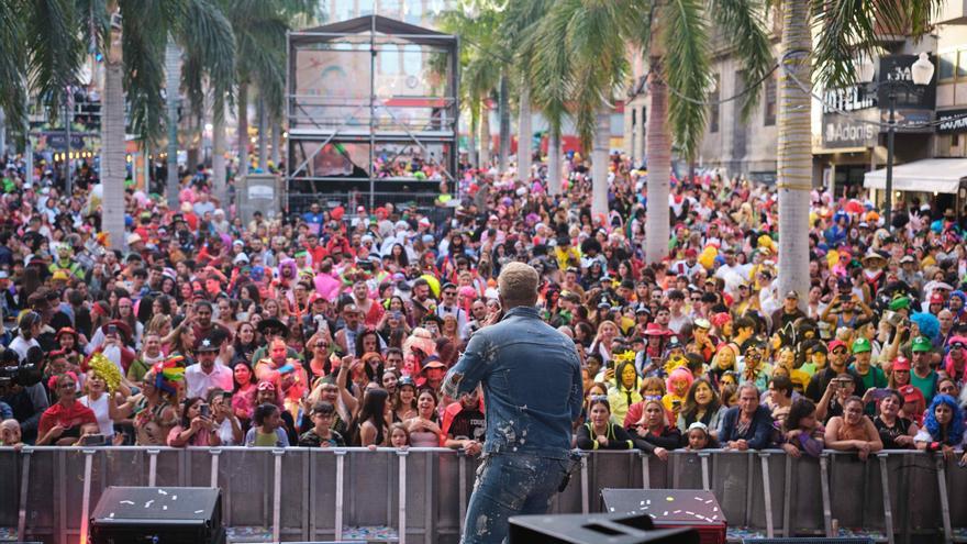 El perfil del carnavalero: hombre, 40 años y de fuera del área metropolitana