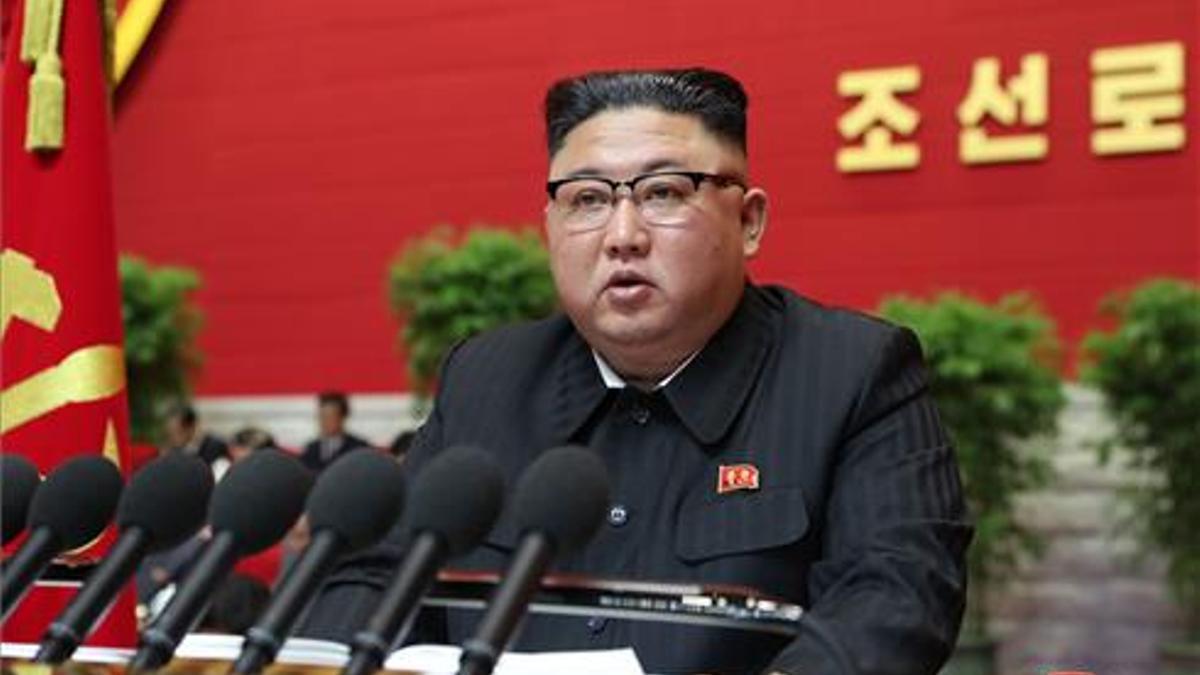 Kim Jong-un hablando durante la ceremonia de apertura del 8º Congreso del Partido de los Trabajadores de Corea en Pyongyang en enero.