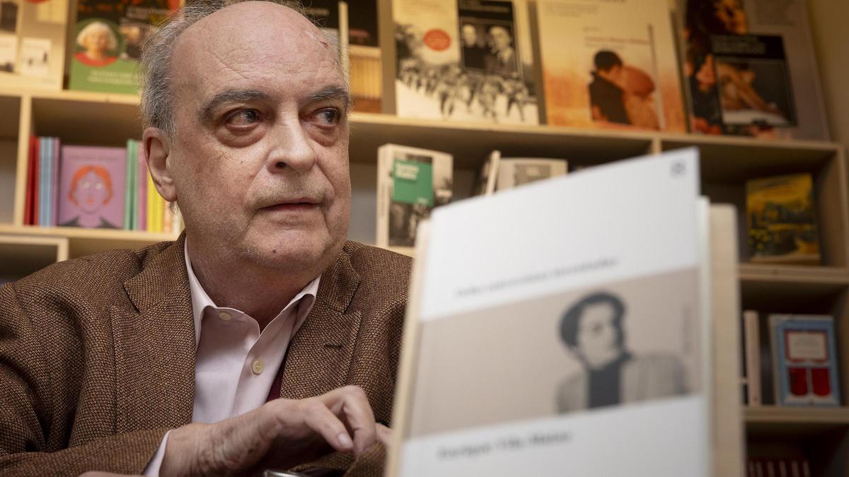 Enrique Vila-Matas, en la presentación de 'Ocho entrevistas inventadas' en la librería +Bernat.