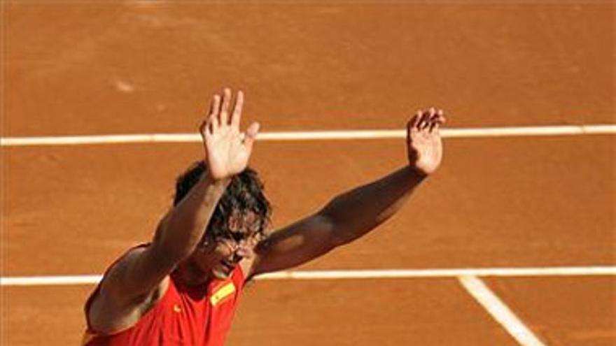 Nadal destroza a Roddick ( 6-4, 6-0 y 6-4) y asegura la final para España