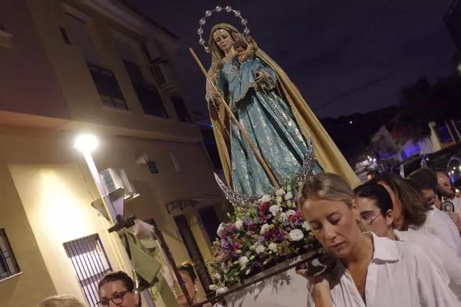 Las mejores imágenes del rosario con antorcha de la Santísima Virgen de las Cañas, en el Puerto de la Torre