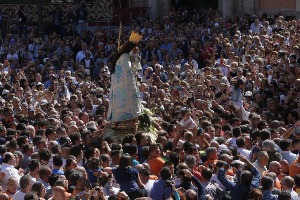 Día de la Virgen de los Desamparados: Traslado de la Mare de Déu