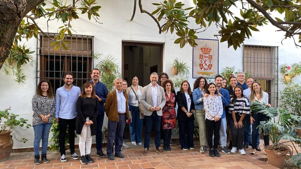 El presidente del IPBS, con participantes en el taller.