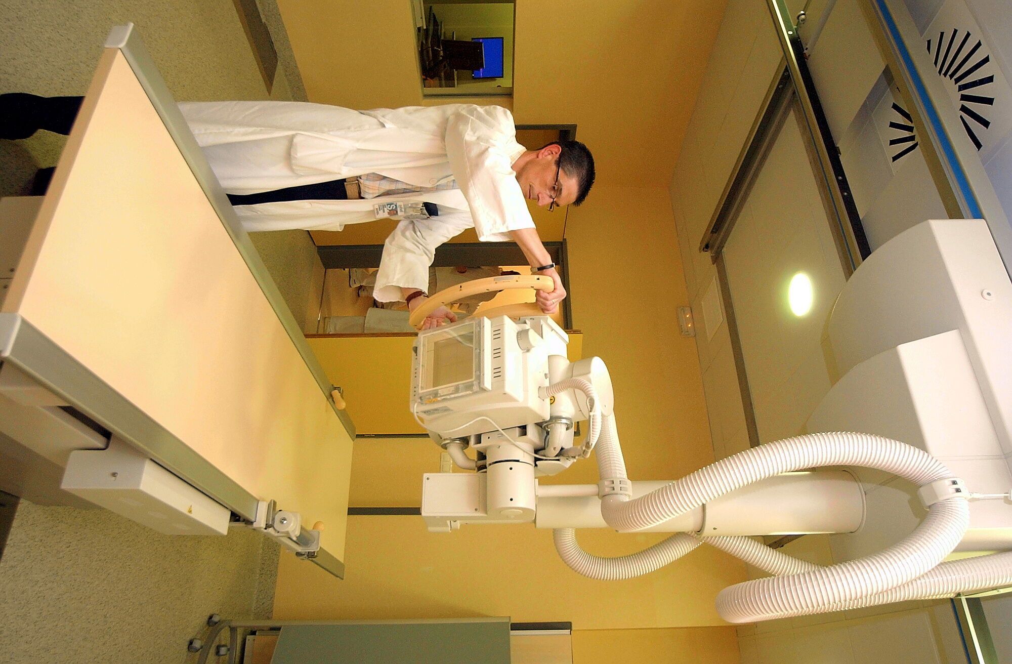 En imágenes | Así es el nuevo telemando radiológico 'de la Nasa' del hospital materno-infantil de Zaragoza