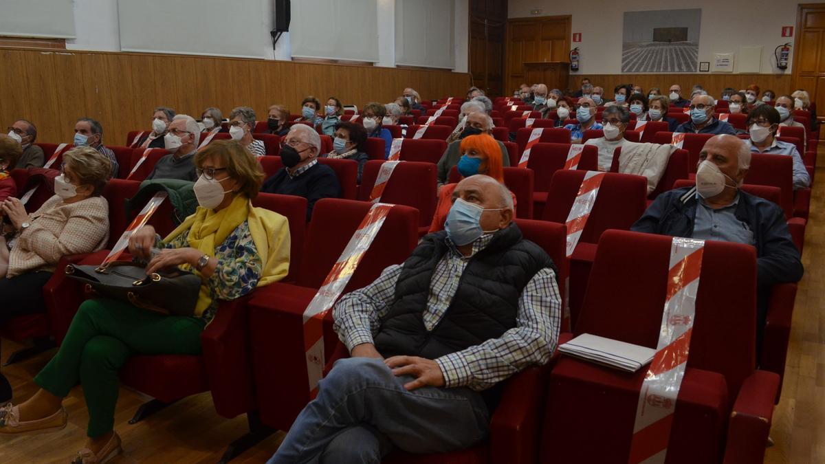 Participantes en la UNEX, con quien colabora el Ayuntamiento. | E. P