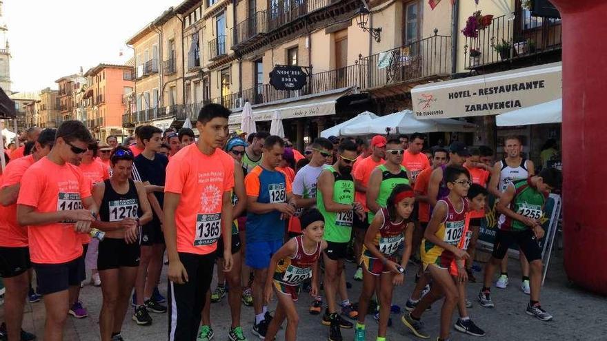 Los participantes se preparan para la salida.