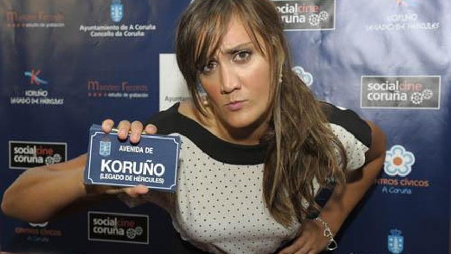 La directora del corto, Erika Esmorís, antes de la gala