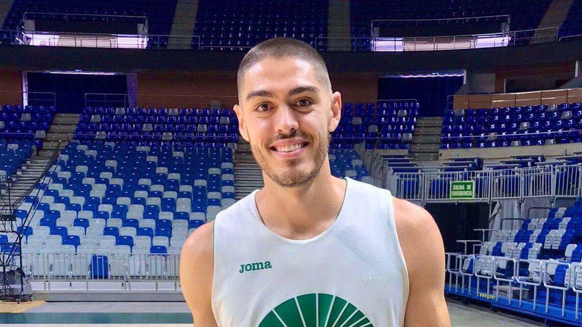 Edgar Vicedo forma parte de los entrenamientos del Unicaja durante la pretemporada como jugador invitado