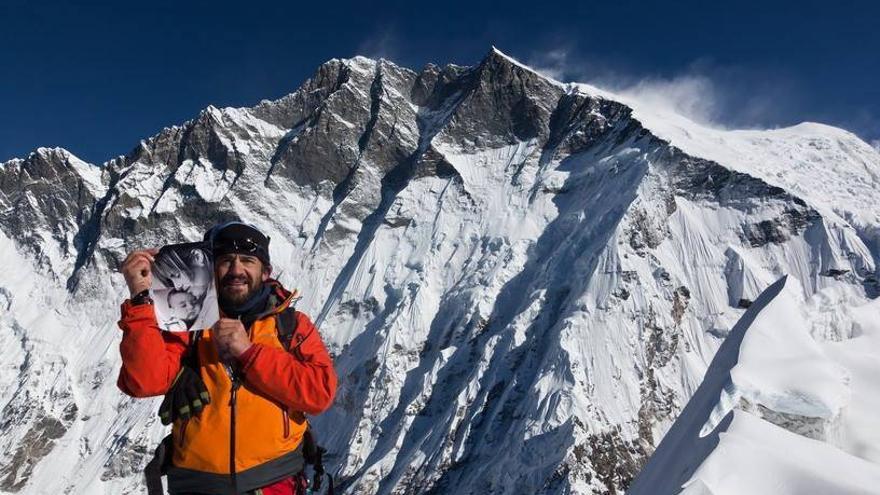 Un turolense y otro español que escalaban el Everest salen ilesos