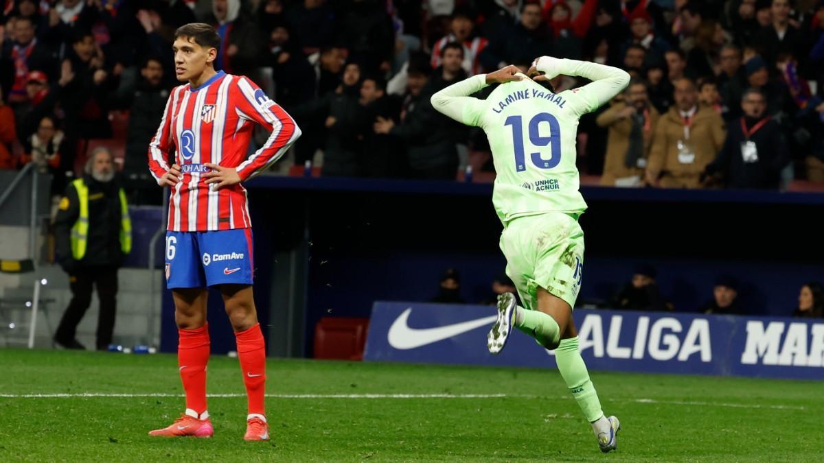 Nahuel Molina se lamenta tras el gol de Lamine Yamal