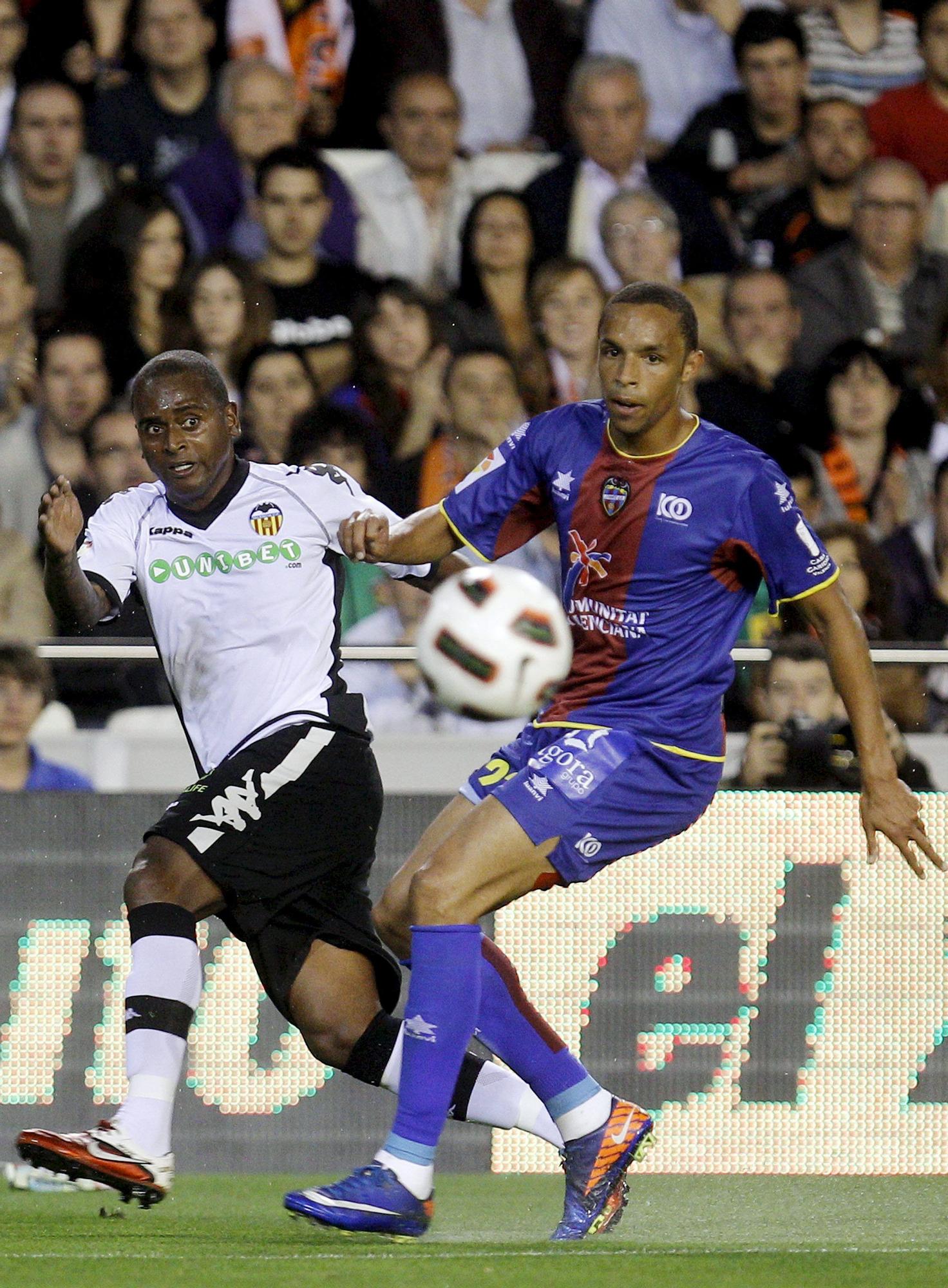 Album histórico del derbi entre el Valencia y el Levante