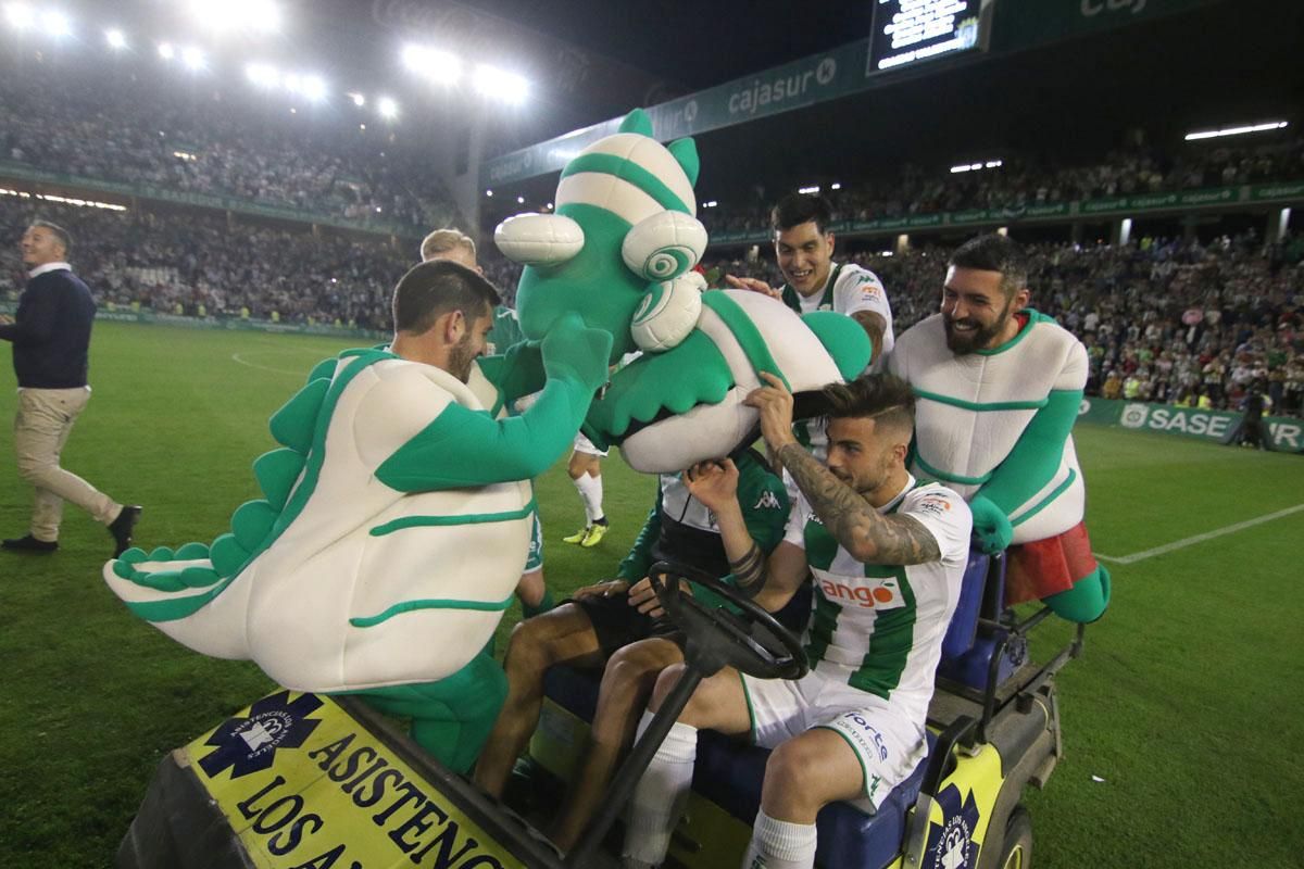 La fiesta de la salvación del Córdoba CF, en imágenes