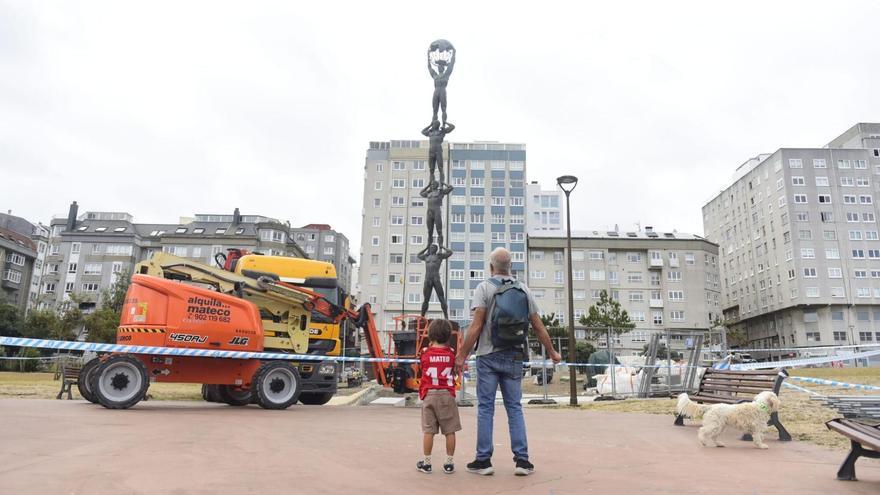 Colocación de la estatua de los Hermanos de la Lejía