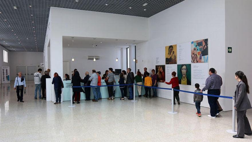 La entrada a la Colección del Museo Ruso, ayer, día en el que celebró su primer aniversario.