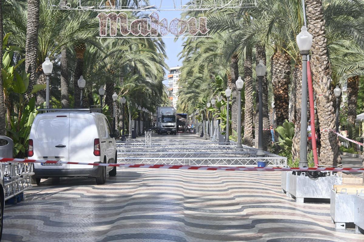 Una imagen de la Explanada de Alicante en Hogueras.