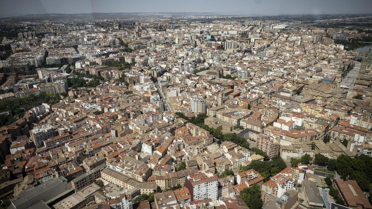 Vista aérea de Zaragoza, el municipio aragonés que más deuda viva mantiene.
