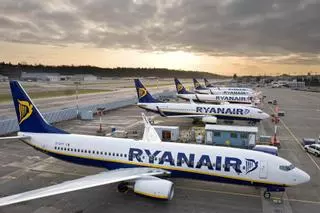 Inspección de trabajo sanciona a Ryanair por no pagar el SMI a algunos tripulantes de cabina