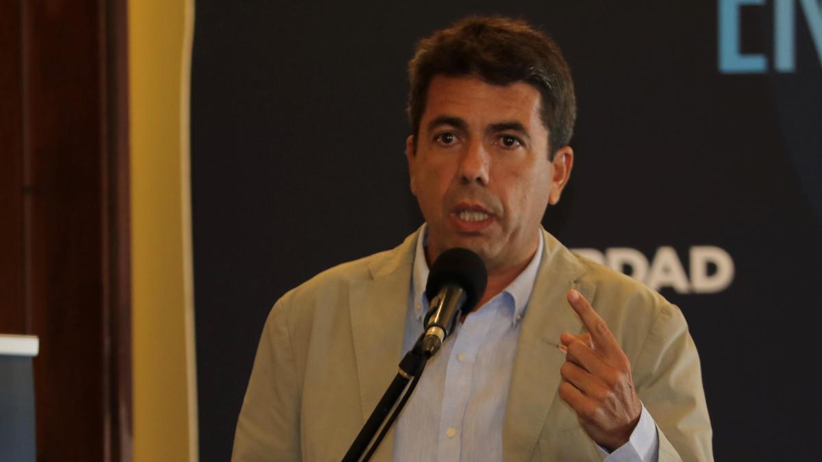 Carlos Mazón en el foro de debate ‘Agricultura y Agua en el Levante, presente y futuro’ celebrado en el Palacio de Tudemir de Orihuela.