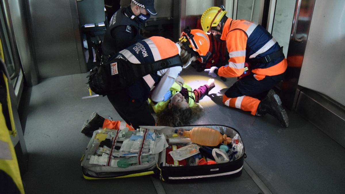 El ejercicio ha permitido comprobar los planes de evacuación y protección de este tramo.