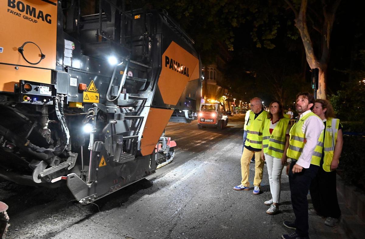 Catalá acudió esta noche a contemplar los trabajos